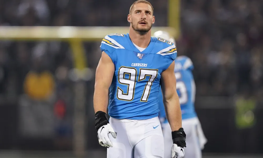 Прогноз на матч «Лос-Анджелес Чарджерс» – «Кливленд» (10.10.2021)