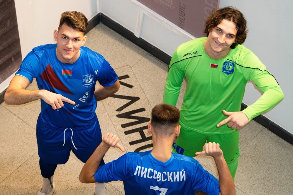 Дизайн новой формы команды разработан в стиле супрематизма. Фото: ФК «Витебск»