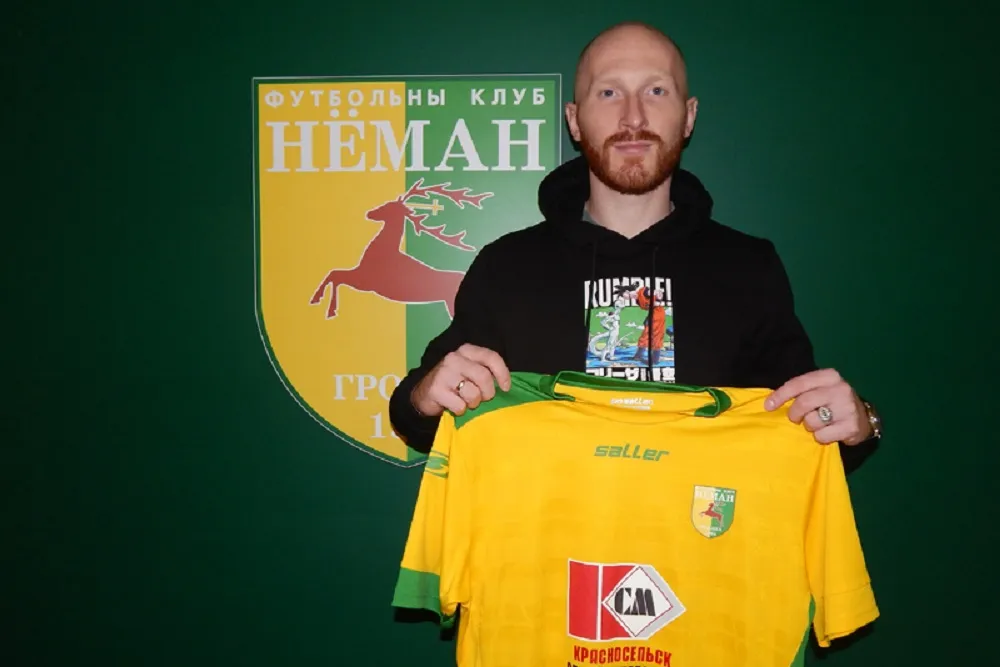 Защитник Андрей Васильев. Фото: ФК «Неман»