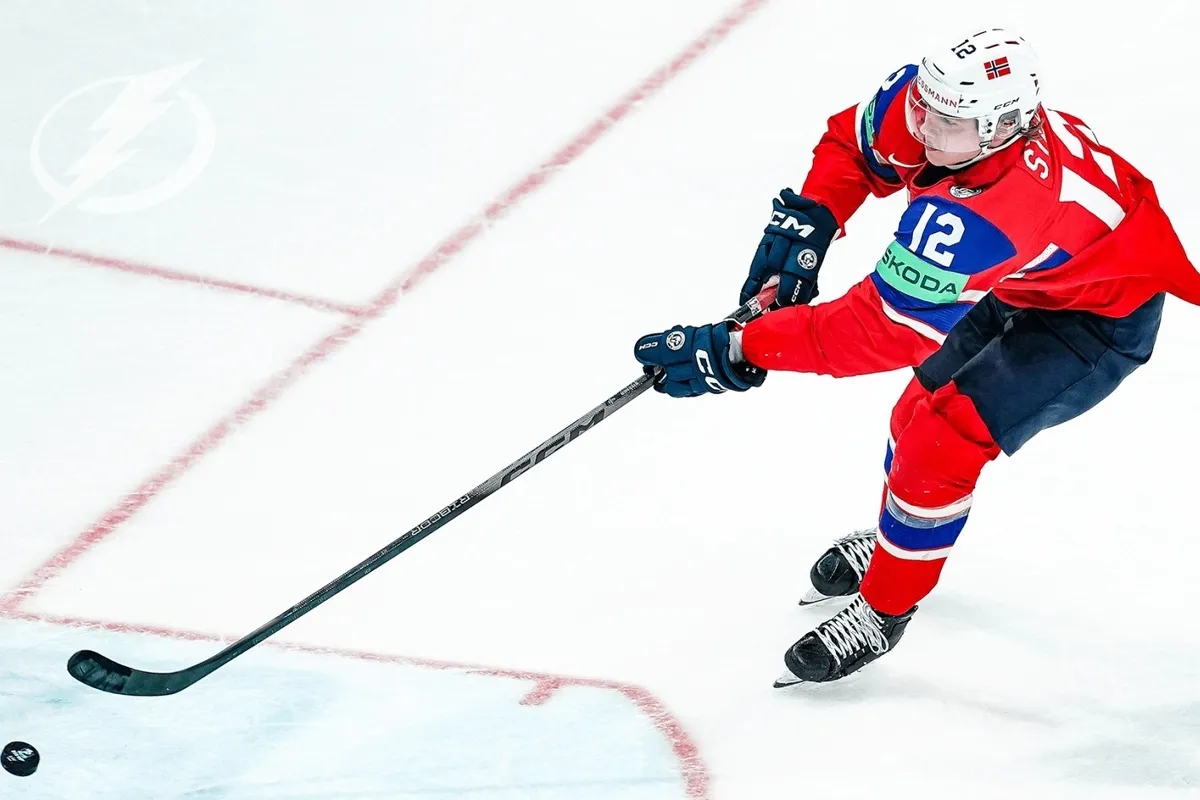 Ноа Стеен. Фото: IIHF
