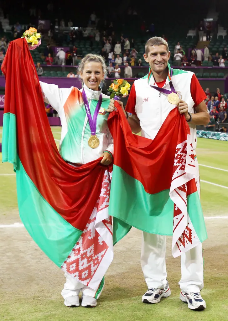 Виктория Азаренко и Максим Мирный с золотом Лондоне-2012. Фото: НОК Беларуси