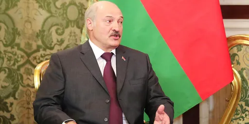 Лукашенко: минское «Динамо» уже во втором периоде начало играть клюшкой одной рукой
