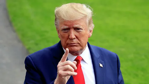 БК «Марафон»: Трамп сохранит должность, несмотря на импичмент