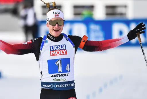 Норвегия выиграла смешанную эстафету на чемпионате мира по биатлону, Россия стала шестой