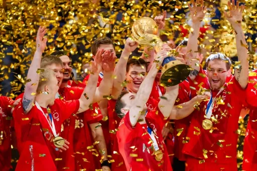 Сборная Дании в четвертый раз подряд выиграла чемпионат мира по гандболу