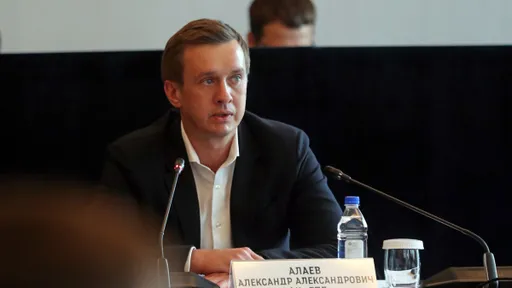 Президент РПЛ Алаев посетит конференцию УЕФА по безопасности в Будапеште