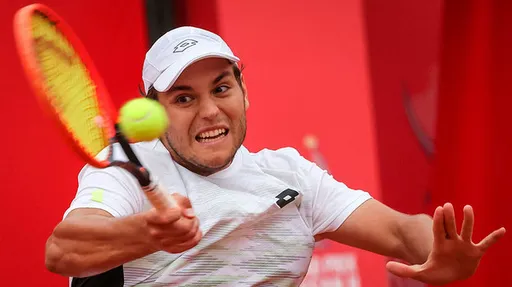 Котов проиграл Беллуччи на старте турнира ATP-250 в Марракеше