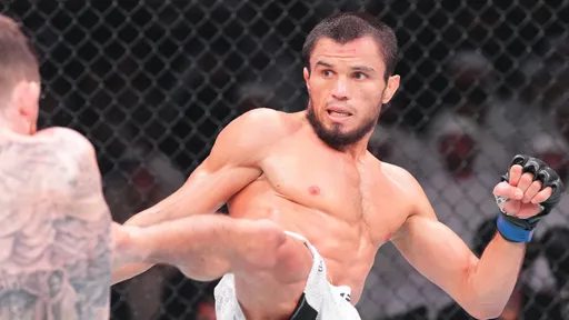 Умар Нурмагомедов проиграл нокаутом Сонгу Ядонгу в главном бою UFC Fight Night 286