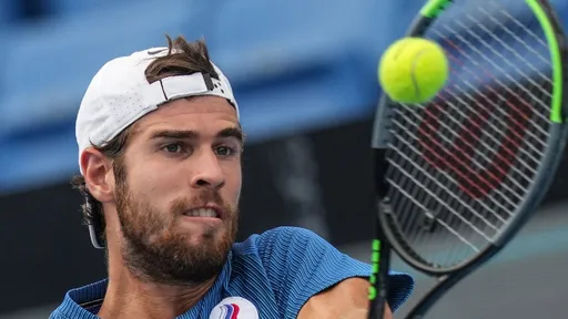 Карен Хачанов проиграл Таллону Грикспуру на старте турнира ATP-500 в Вене
