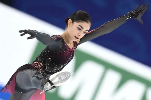 Петросян с отрывом выиграла короткую программу на этапе Гран-при России в Уфе
