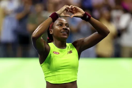 Наоми Осака обыграла Коко Гауфф и вышла в четвертьфинал US Open — 2025