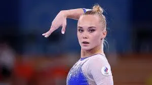 Ангелина Мельникова и еще 11 гимнастов получили допуск к международным стартам