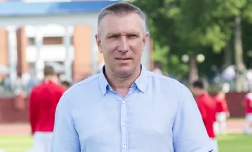 «МЛ Витебск» поздравил директора «Витебска» Вайтюховского с днем рождения