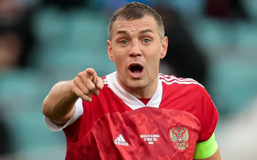 Бразилец Ари предложил Дзюбе бесплатно играть за его клуб