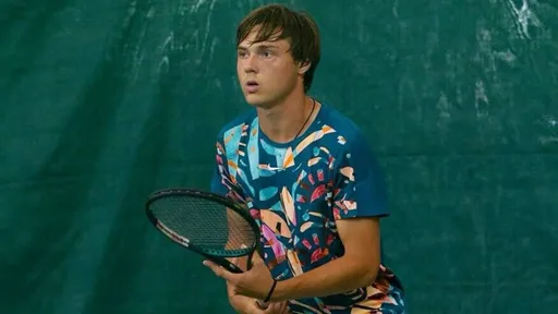 Российский теннисист Плешивцев вышел в финал юниорского Australian Open в парах