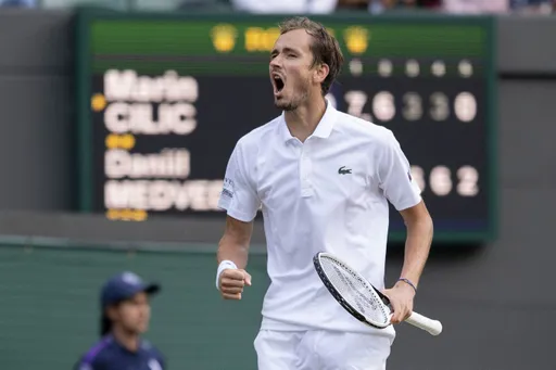 Медведев в пяти сетах обыграл 418-ю ракетку мира на старте Australian Open