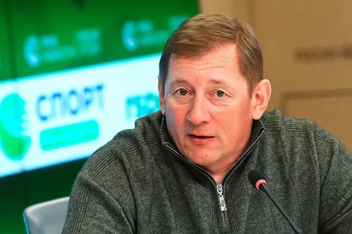 «Специализация теряется, а вместе с ней и красота нашего вида спорта»: Каминский раскритиковал руководство ФИС