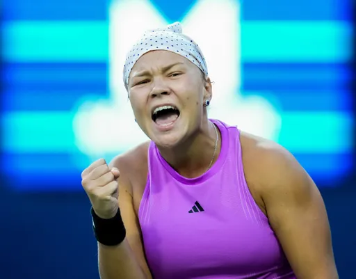 Россиянка Шнайдер вышла в третий круг турнира WTA-1000 в Пекине
