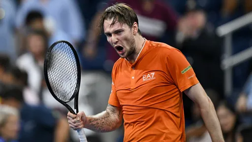 Бублик взял верх над Маннарино во втором раунде US Open — 2026