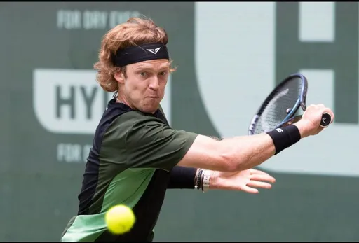 Россиянин Рублев не сумел пробиться в 1/2 финала турнира ATP-500 в Пекине
