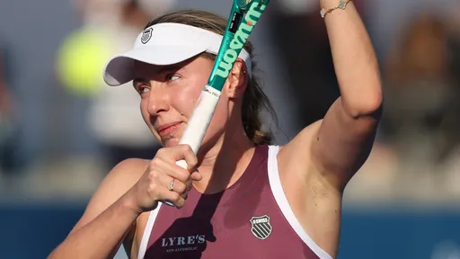 Александрова одолела Шнайдер в третьем раунде турнира WTA-1000 в Пекине