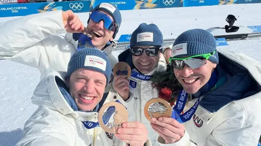 Биатлон на Олимпиаде 2026: скандалы, измена и награждение российскими медалями