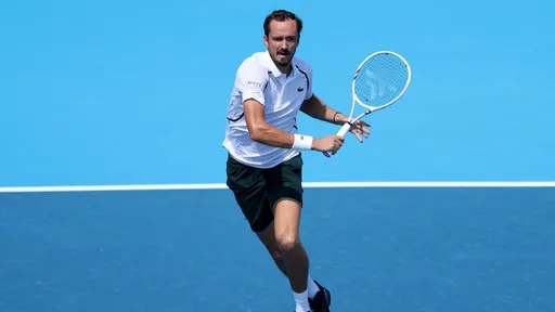 Медведев проиграл Алькарасу в 1/2 финала турнира ATP-500 в Вене