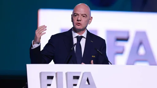 Платини рассказал, как можно снять Инфантино с поста президента ФИФА