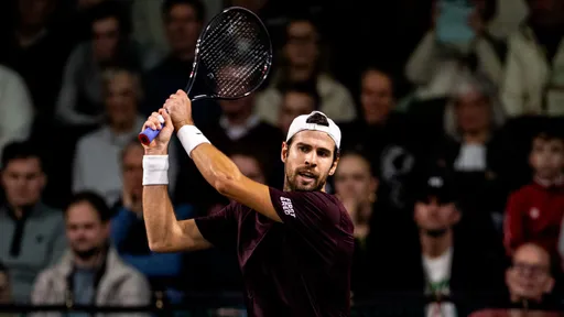 Хачанов проиграл Бублику в четвертьфинале турнира ATP-250 в Алматы
