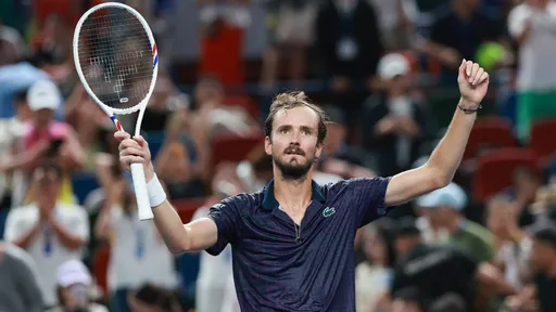 Медведев разгромил Маннарино в 1/4 финала турнира ATP-500 в Вене