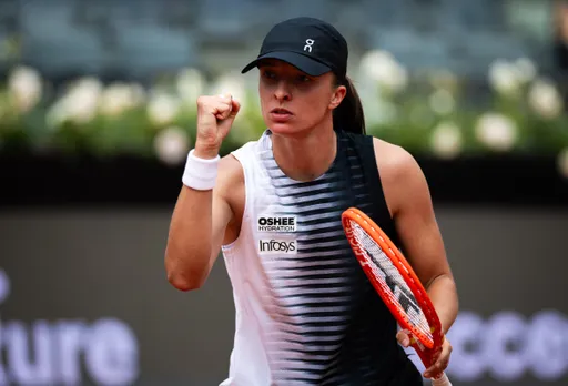 Швентек обыграла Векич в третьем раунде турнира WTA-1000 в Пекине