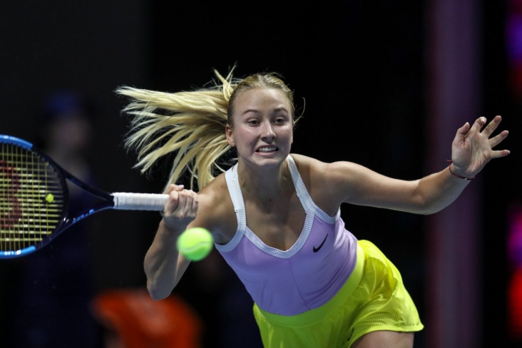 Потапова вышла в четвертьфинал на турнире WTA-250 в Бирмингеме