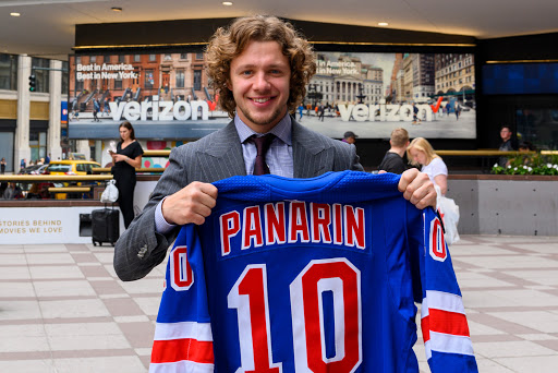 Панарин стал первой звездой дня в НХЛ