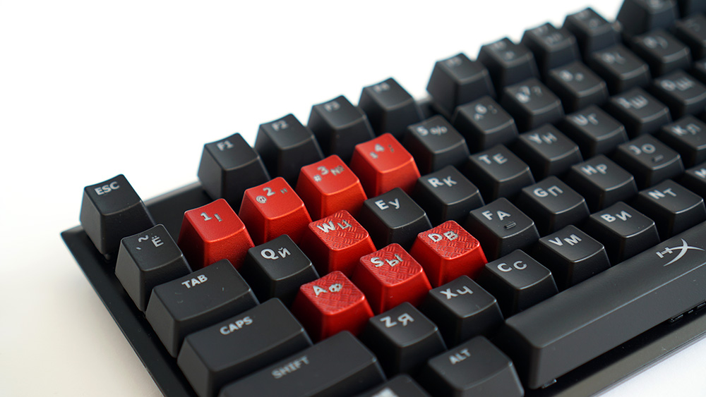 Сменные красные кейкапы для зонирования клавиатуры