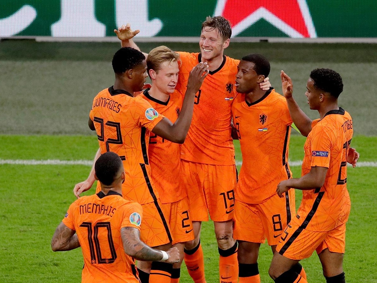 Сборная Нидерландов переиграла Польшу в матче Евро-2024 по футболу