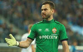 Бабаев заявил, что Акинфеев получал по первому контракту в ЦСКА 8 600 российских рублей