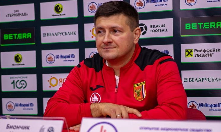 Иван Биончик отправил в дублирующий состав сразу четырех футболистов «Славии»