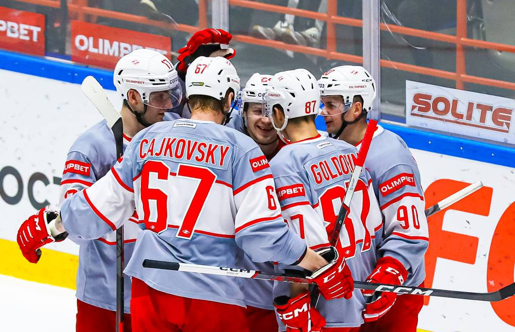 Голдобин, Морозов и Порядин установили клубный рекорд результативности в КХЛ