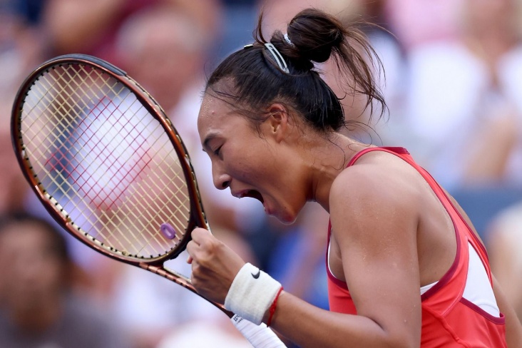 Чжэн Циньвэнь стала первой финалисткой Итогового турнира WTA