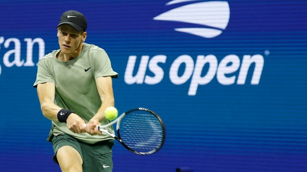 Синнер стал последним полуфиналистом US Open, обыграв Медведева