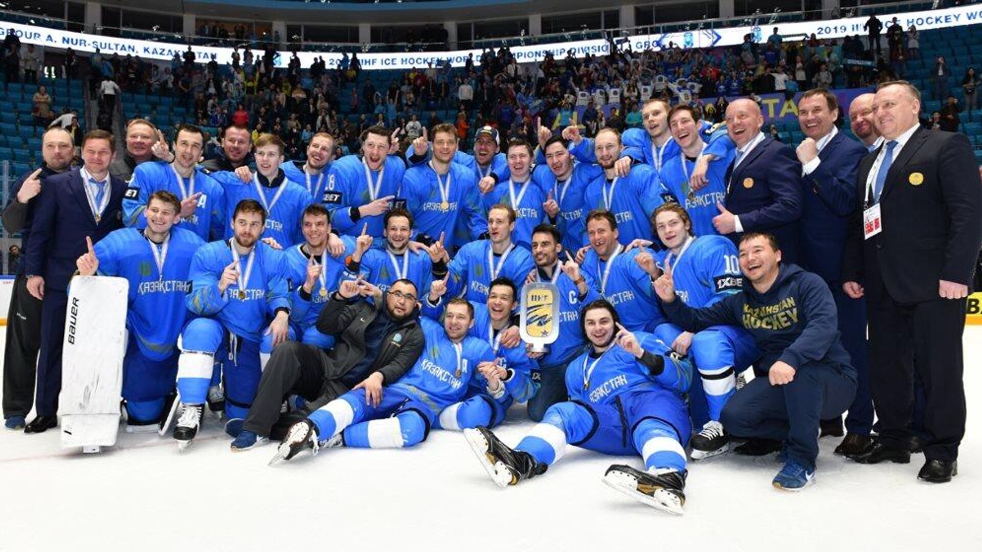 Сборная Казахстана стартовала с победы на чемпионате мира по хоккею