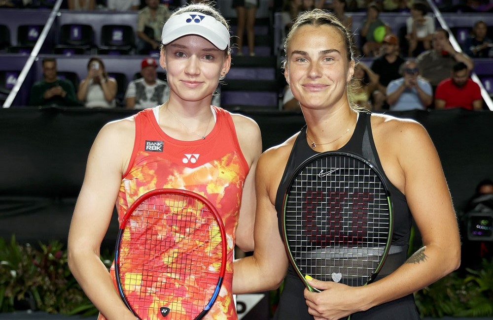 Елена Рыбакина и Арина Соболенко. Фото: WTA