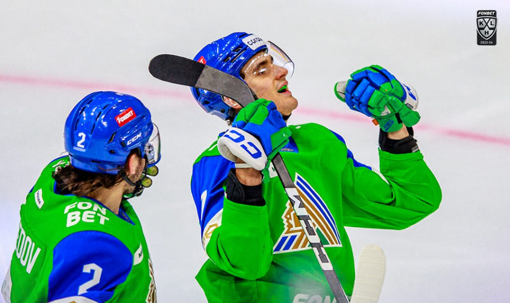 «Салават Юлаев» на домашнем льду справился с «Авангардом» в КХЛ
