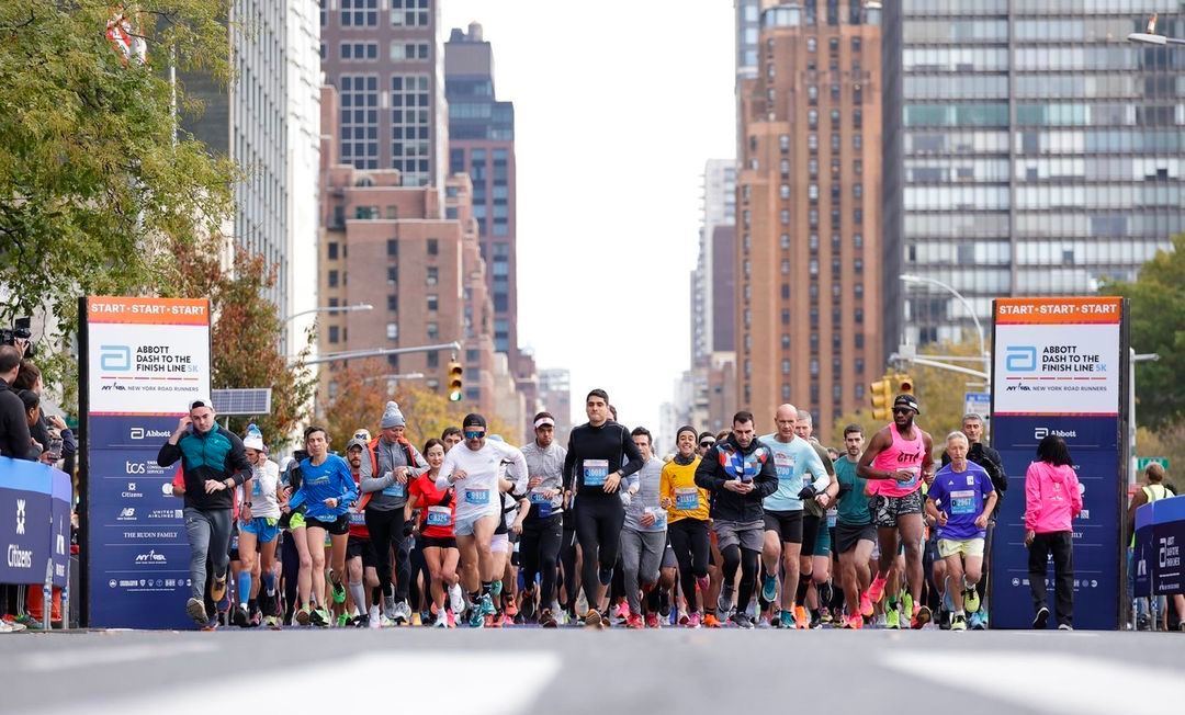 Нью-Йоркский марафон в ноябре 2023 года. Фото: NYRR