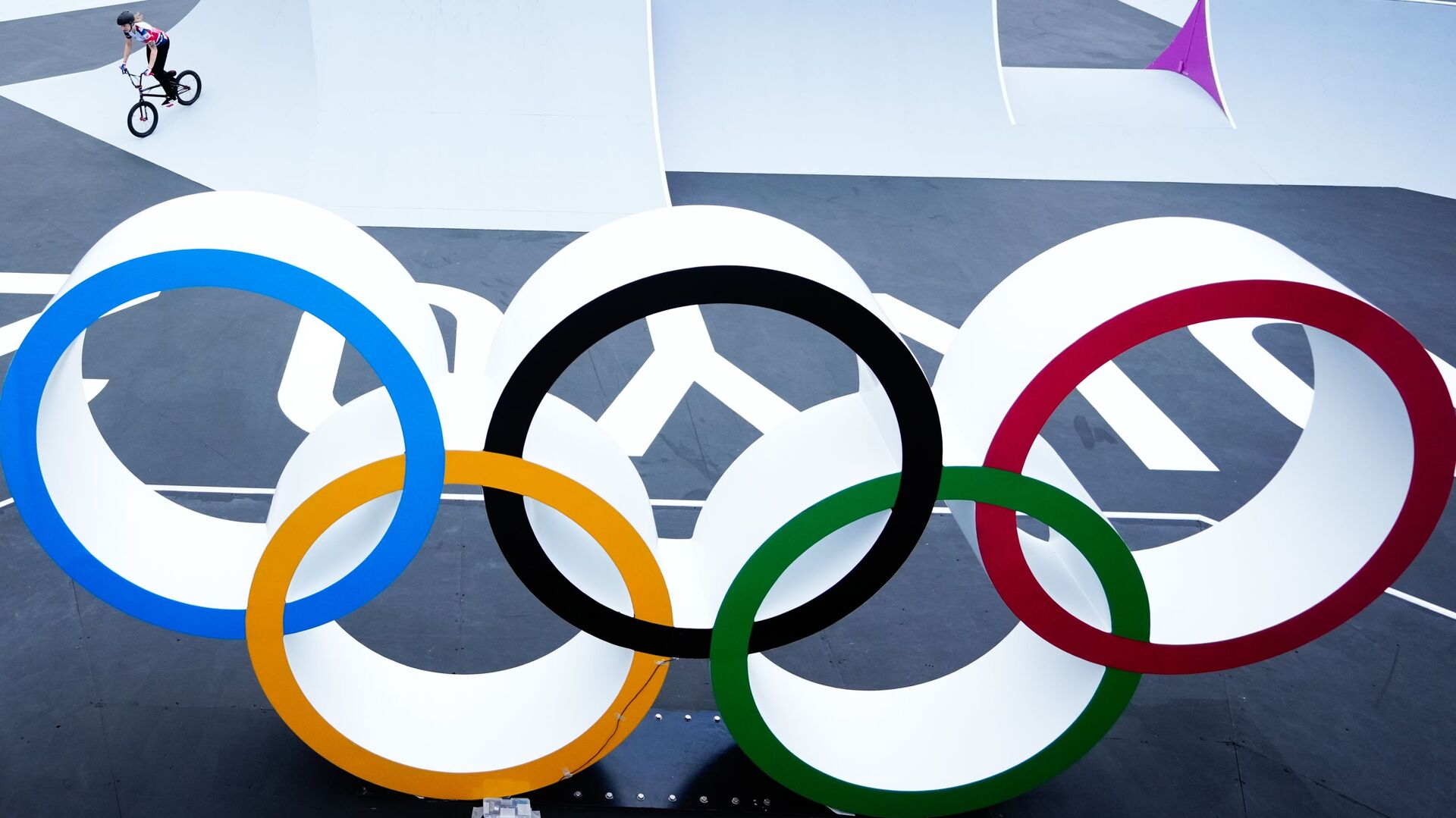 МОК допустил белорусских спортсменов до Олимпиады-2024 в нейтральном статусе