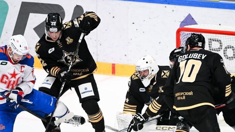 СКА нанес поражение «Адмиралу» в матче регулярного чемпионата КХЛ