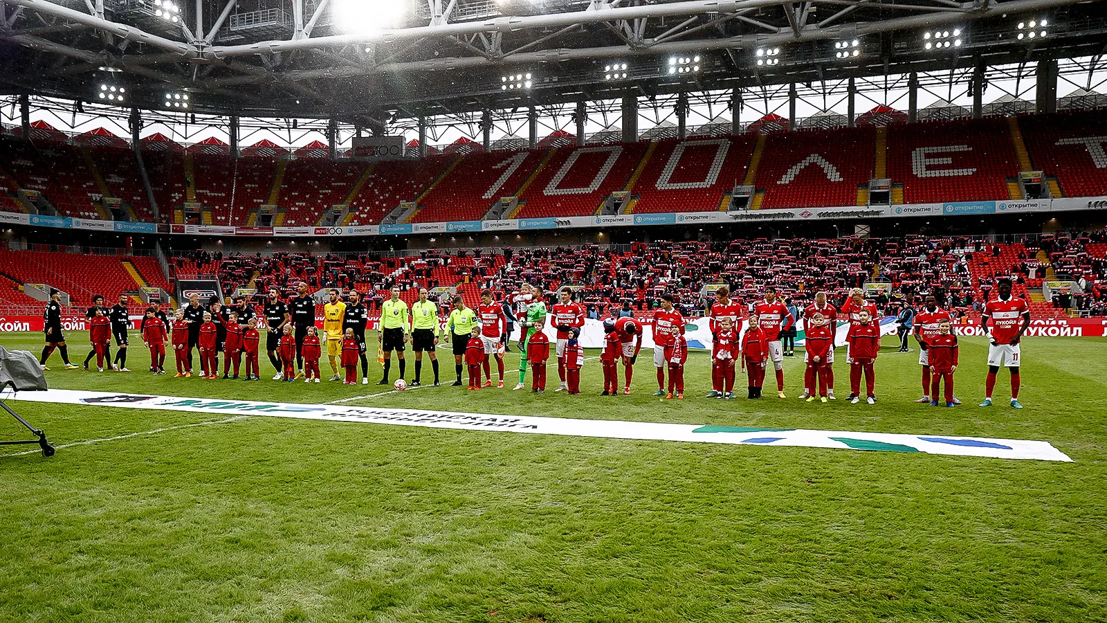 Матч между командами в прошлом году на стадионе красно-белых. Фото: «Спартак»