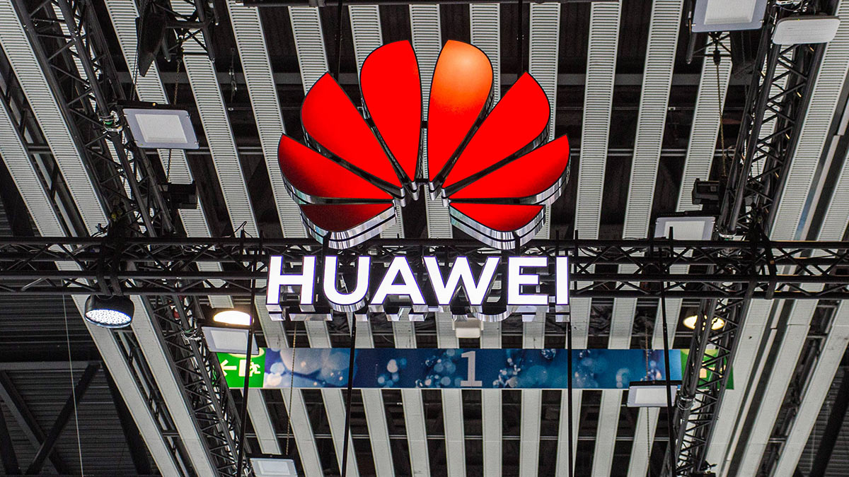 Huawei закрыла 4 официальные торговые точки в России