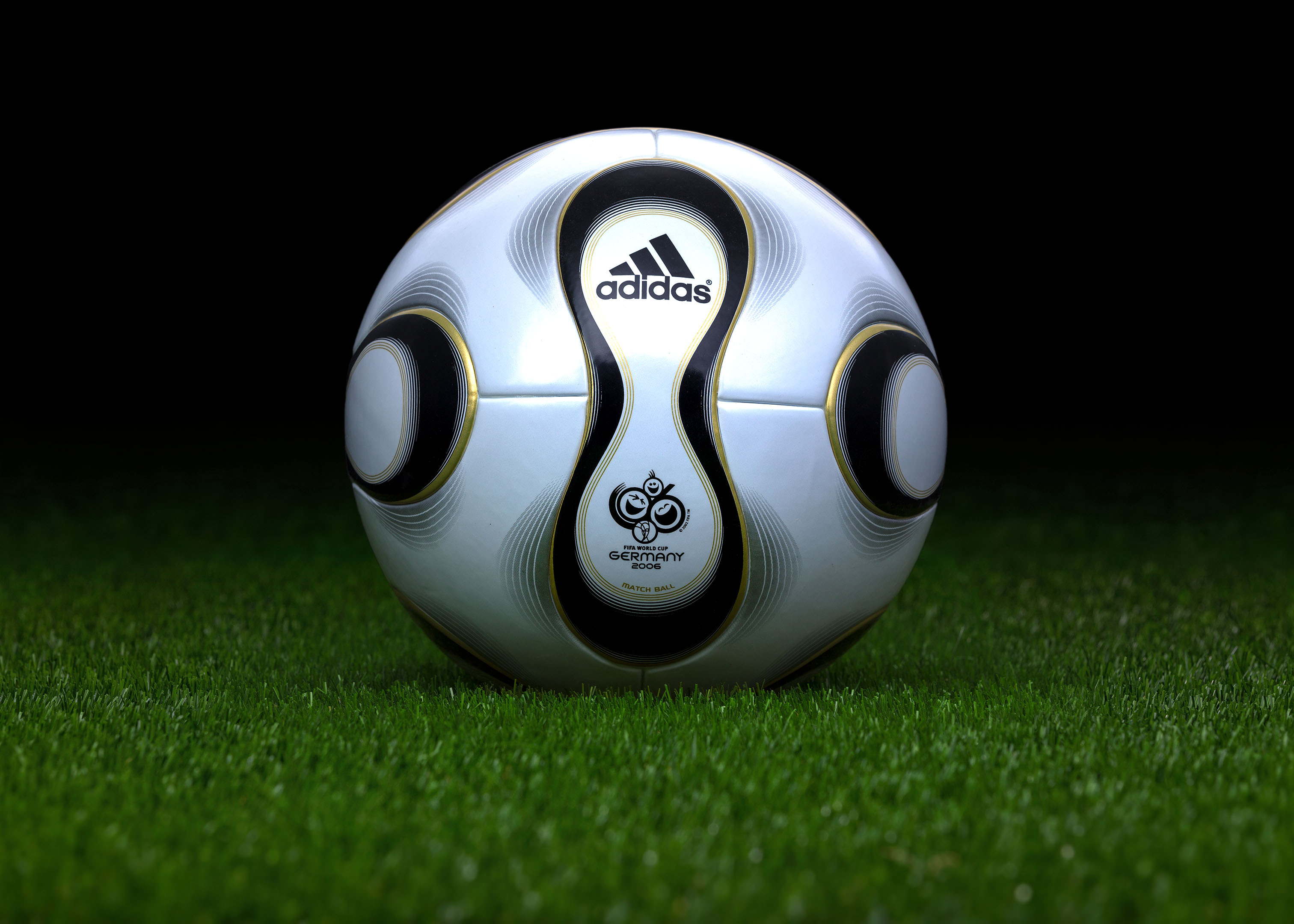 Официальный мяч турнира. Фото: World Cup Balls