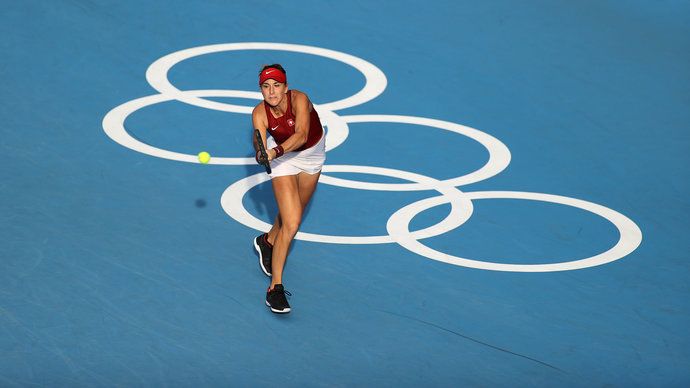 Швейцарка Бенчич выиграла олимпийский турнир по теннису в Токио